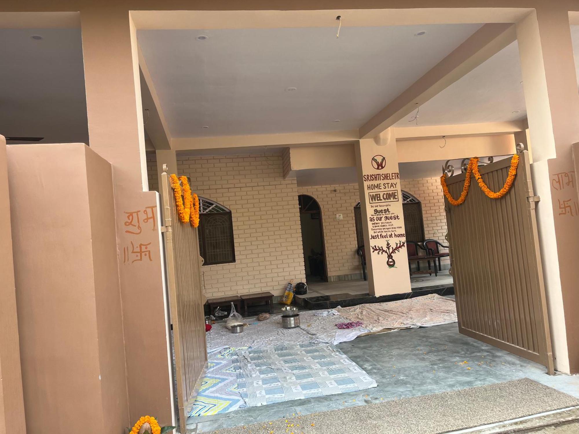 Srishti Shelter Hotel - Varanasi, Varanasi